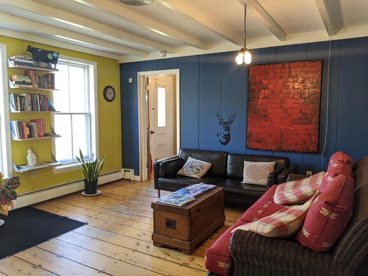 Hostel Tevere Warren Екстериор снимка