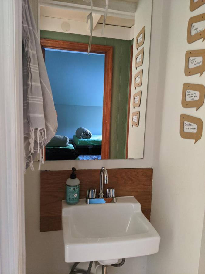 Hostel Tevere Warren Екстериор снимка