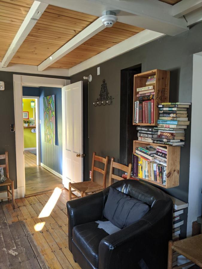 Hostel Tevere Warren Екстериор снимка
